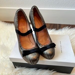 Marc Jacobs Mary Jane Metallic Leather Heels With Bow
